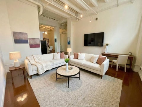Photo of 312 W 5th Street #201, Los Angeles, CA 90013 (MLS # SR26130695)