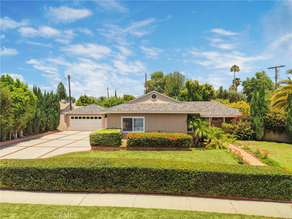 14761 Vintage Street