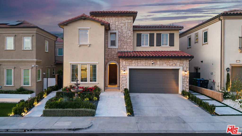 20643 W Wood Rose Court