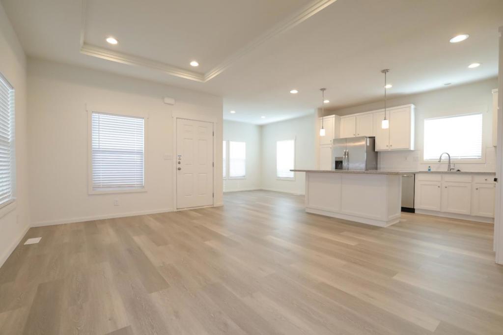 2151 Oakland Road