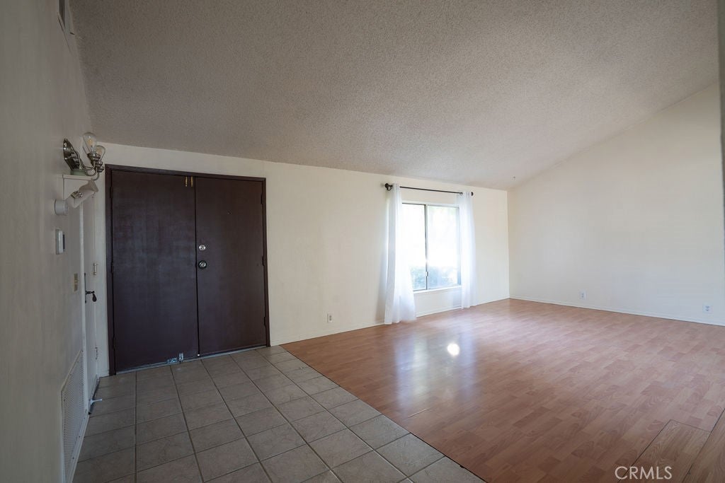 37406 3rd E