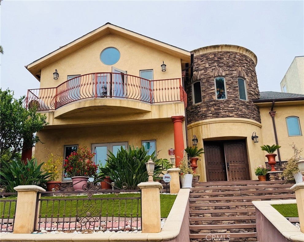 116 Termino Ave