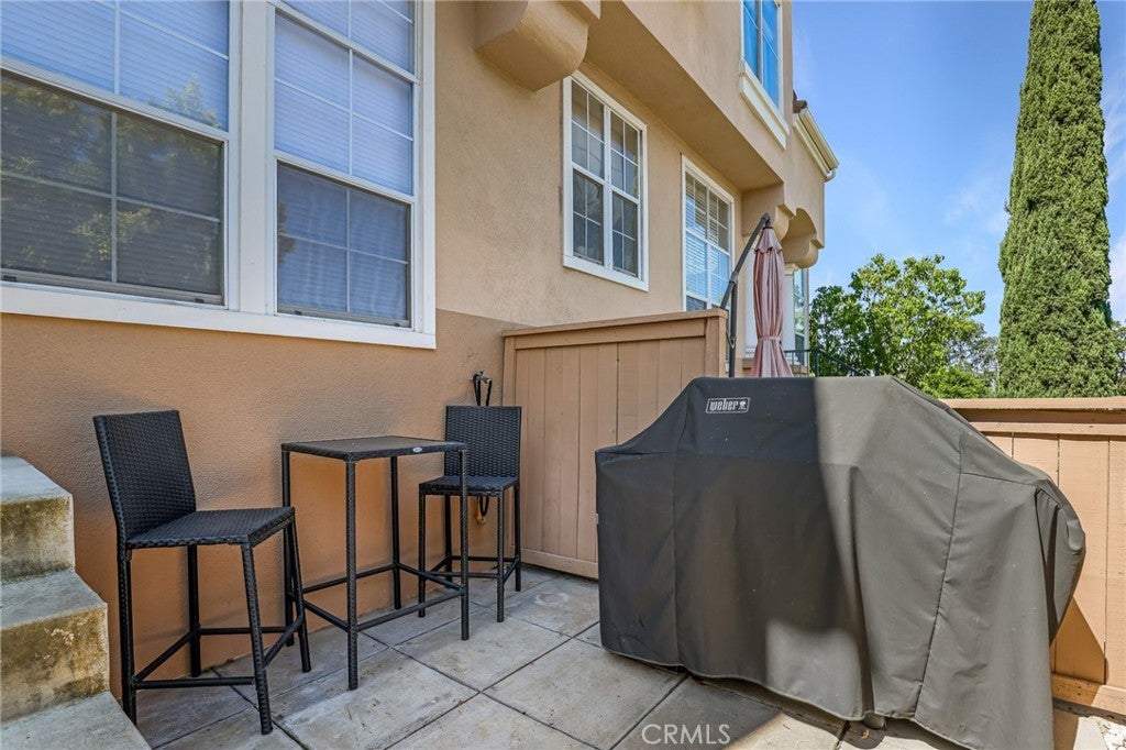 8017 E Naples