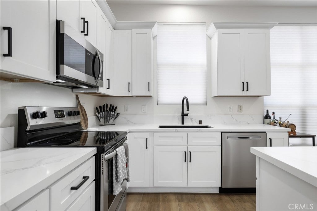 8017 E Naples
