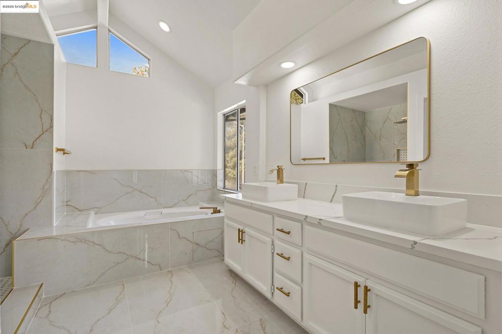 WESTON RANCH - Residential