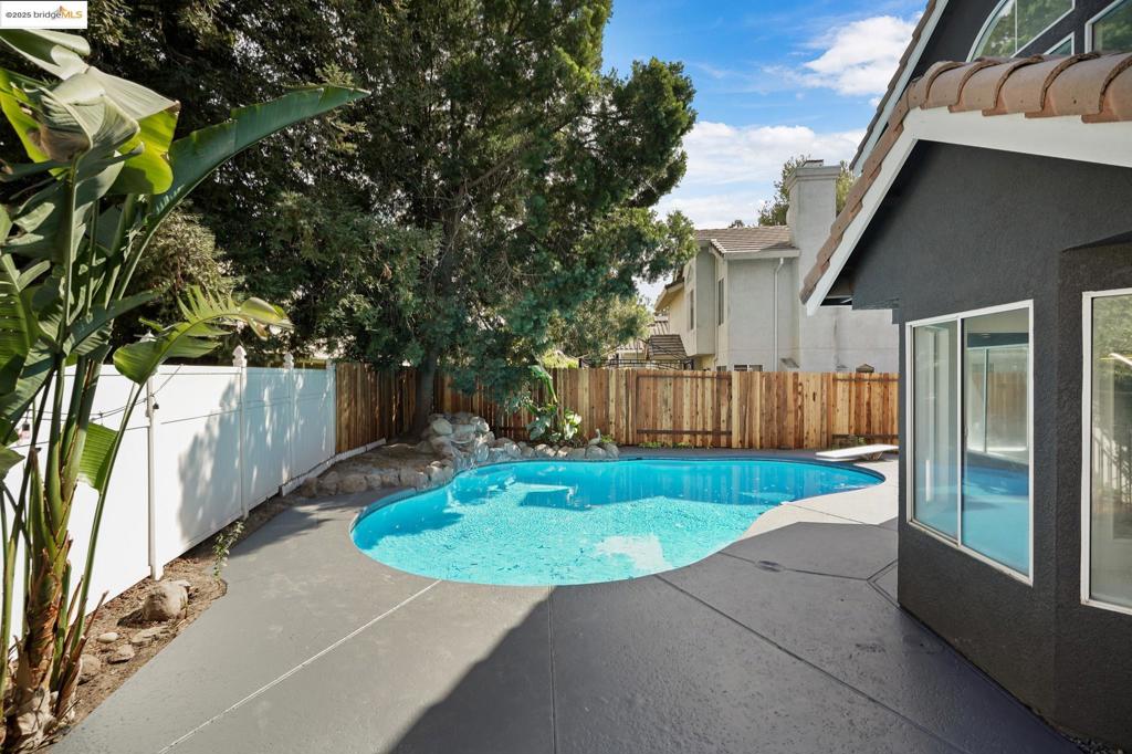 WESTON RANCH - Residential