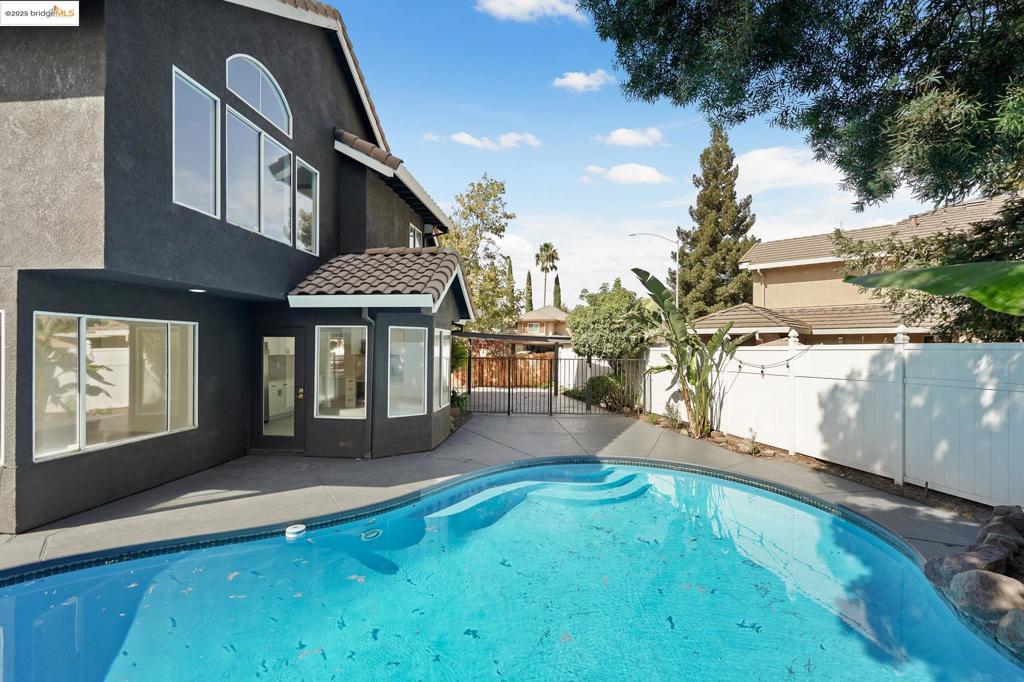 WESTON RANCH - Residential