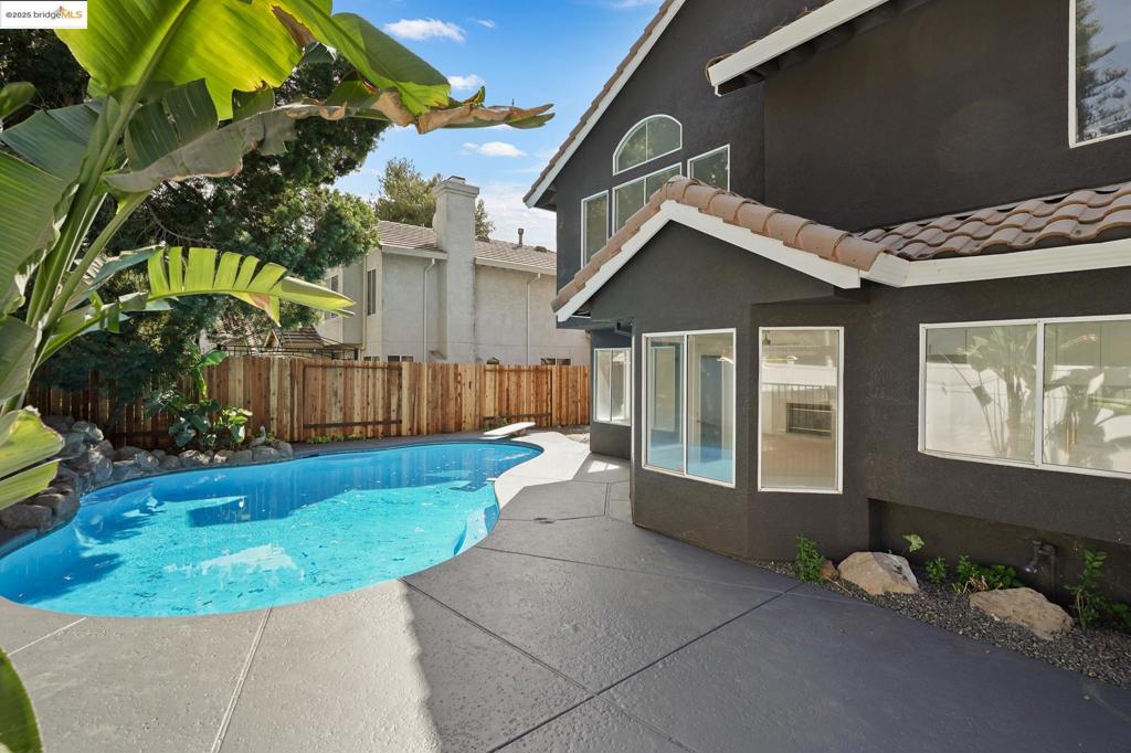 WESTON RANCH - Residential