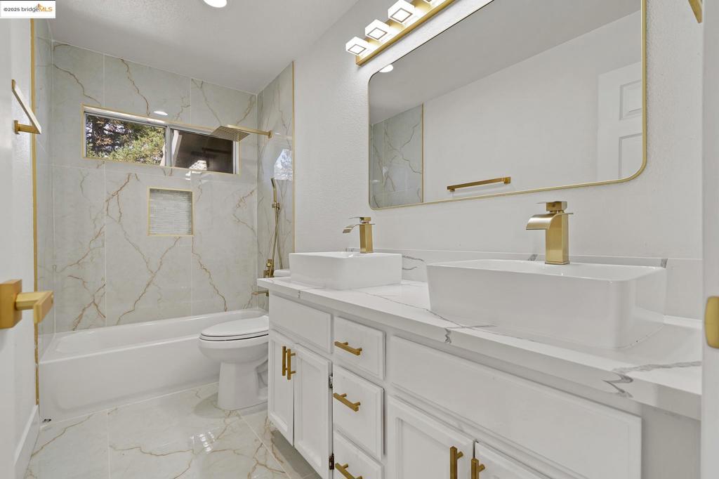 WESTON RANCH - Residential