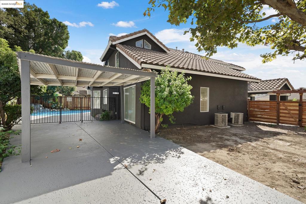 WESTON RANCH - Residential