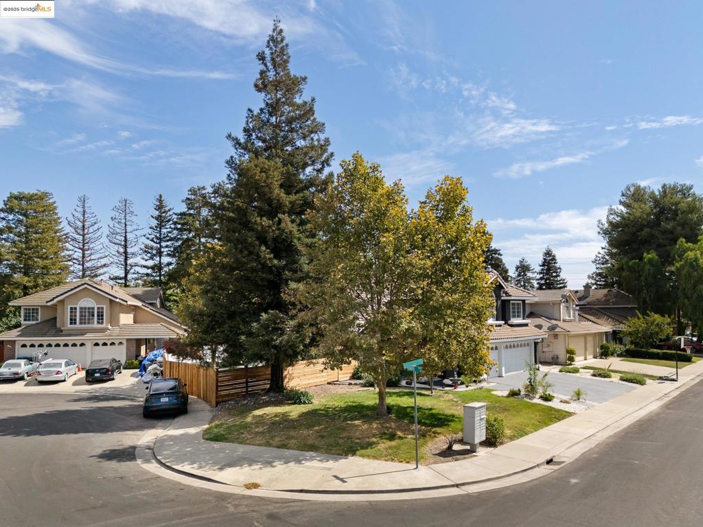 WESTON RANCH - Residential