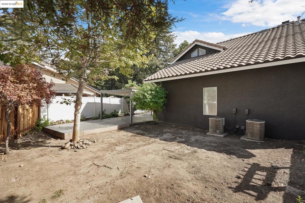 WESTON RANCH - Residential