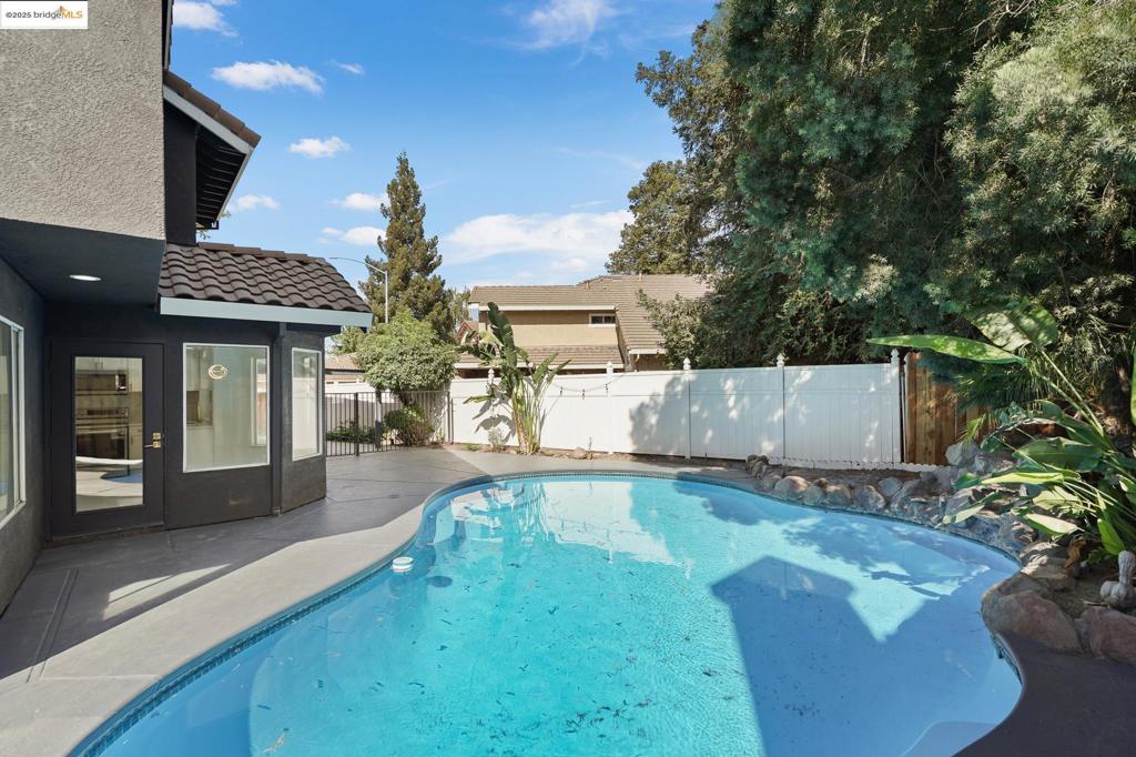 WESTON RANCH - Residential