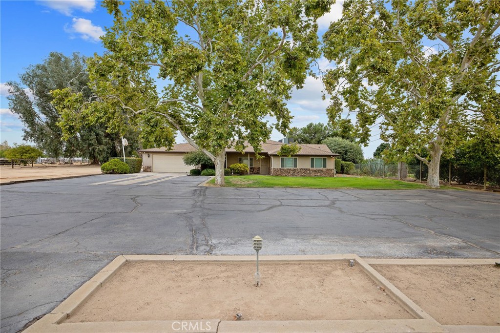 1714 N Blythe