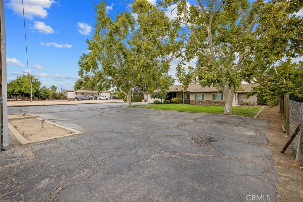 1714 N Blythe