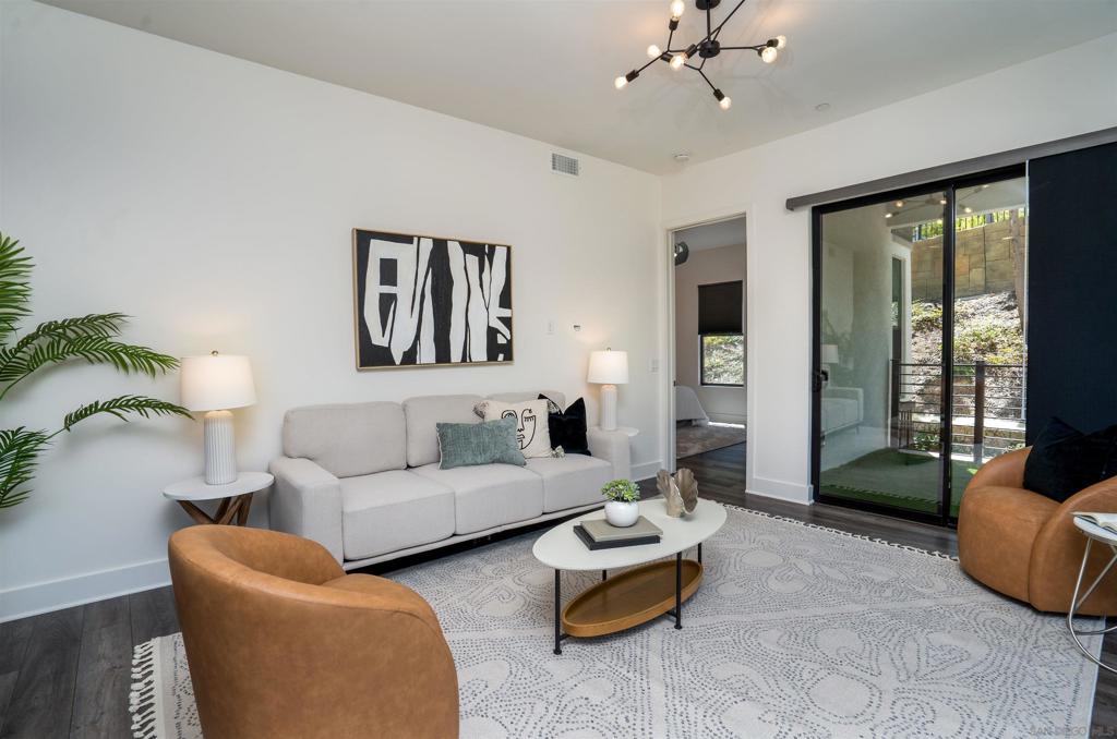 8570 Aspect Dr