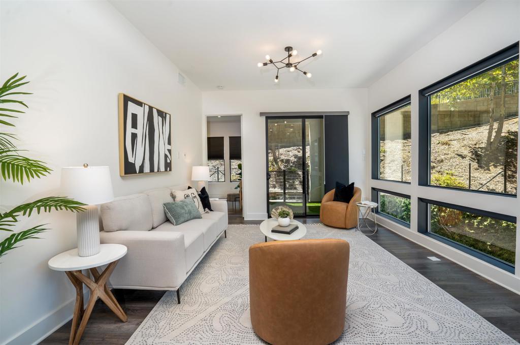 8570 Aspect Dr