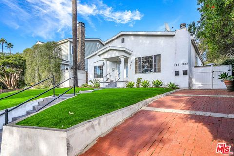 Photo of 922 S Bundy Drive, Los Angeles, CA 90049 (MLS # 26832323)