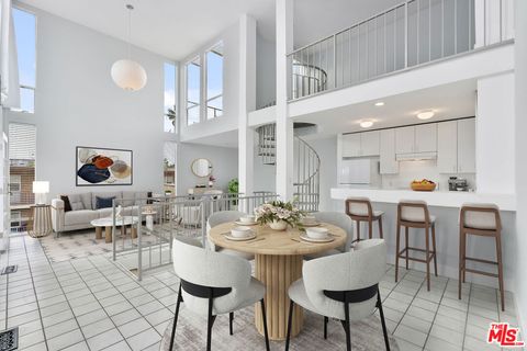 Photo of 110 Fleet Street, Marina Del Rey, CA 90292 (MLS # 26715839)