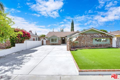 18800 Cohasset Street Reseda CA 91335