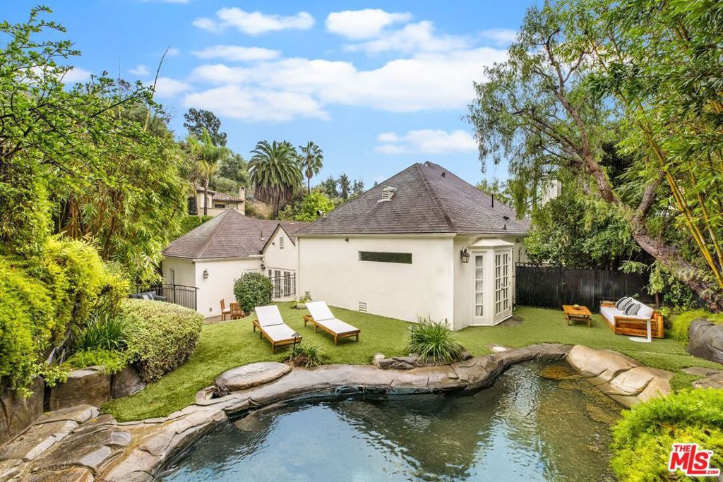 Photo of 1907 N Curson Avenue, Los Angeles, CA 90046 (MLS # 25619973)