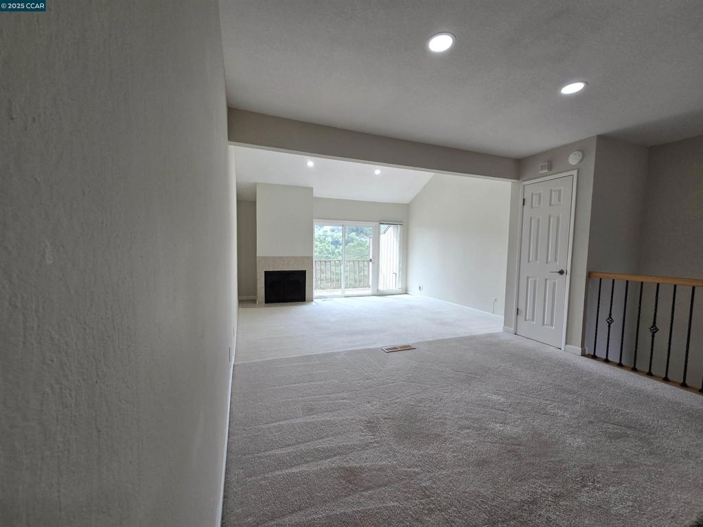 ASCOTDRIVE - Residential Lease