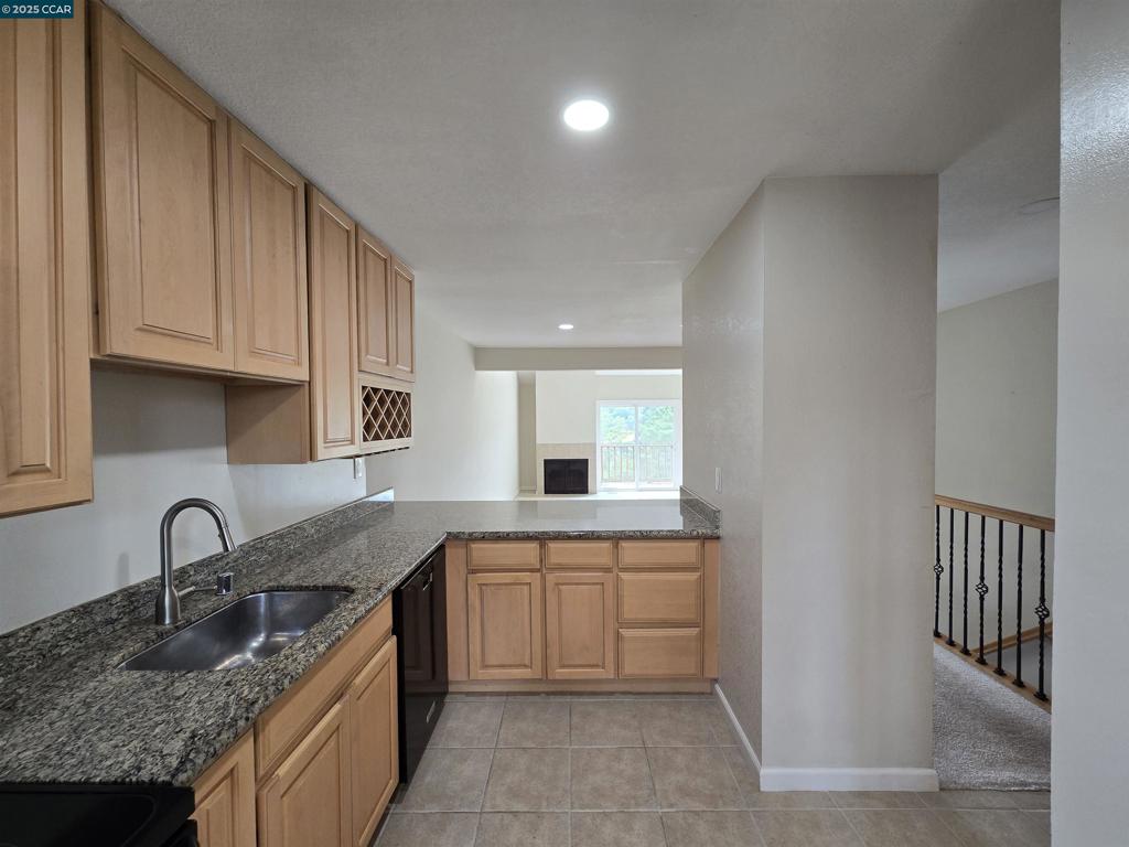 ASCOTDRIVE - Residential Lease