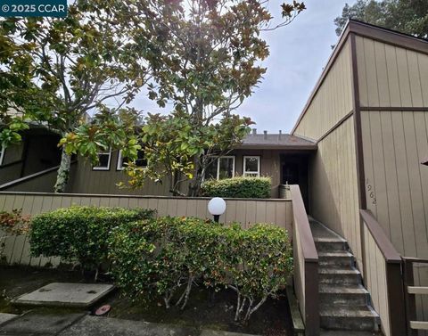 Photo of 1964 Ascot Dr, Moraga, CA 94556 (MLS # 41115438)