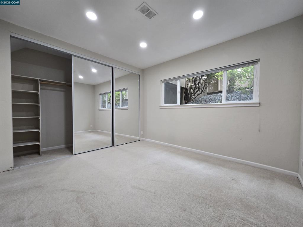 ASCOTDRIVE - Residential Lease