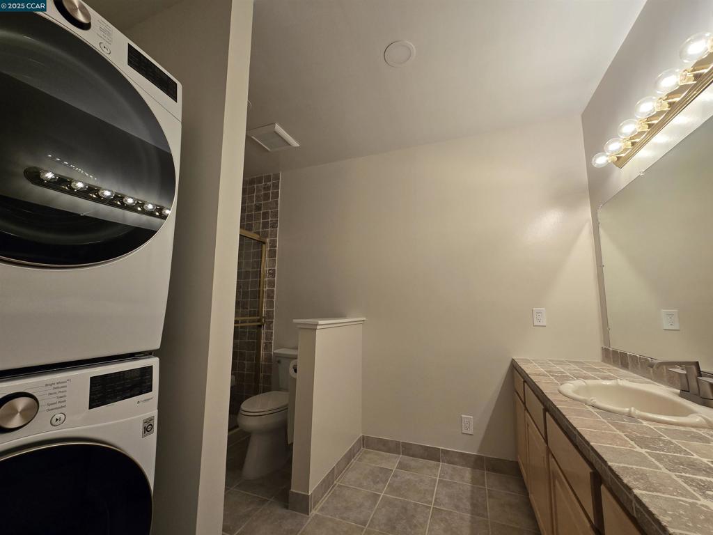 ASCOTDRIVE - Residential Lease