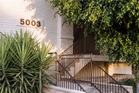 Photo of 5003 108 Tilden AVE, Sherman Oaks, CA 91423 (MLS # SR26195075)