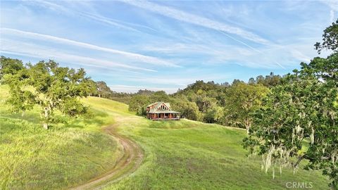 Photo of 46651 Sapaque Valley Rd, Bradley, CA 93426 (MLS # NS26067083)