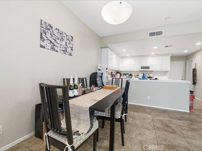 15903 Fountain Lane