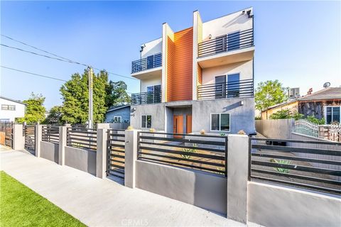 Photo of 11308 Miranda Street, North Hollywood, CA 91601 (MLS # SR26071019)