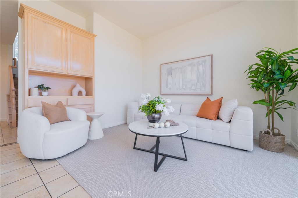 338 Calle Vista