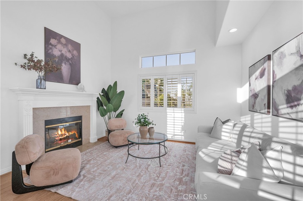 338 Calle Vista