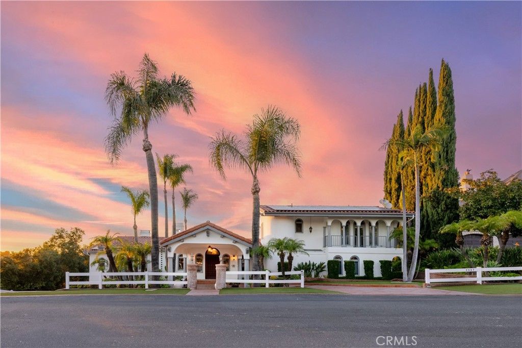 Photo of 2557 Indian Creek Rd, Diamond Bar, CA 91765 (MLS # TR25243919)