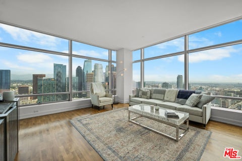 Photo of 900 W Olympic Boulevard #37K, Los Angeles, CA 90015 (MLS # 26870655)