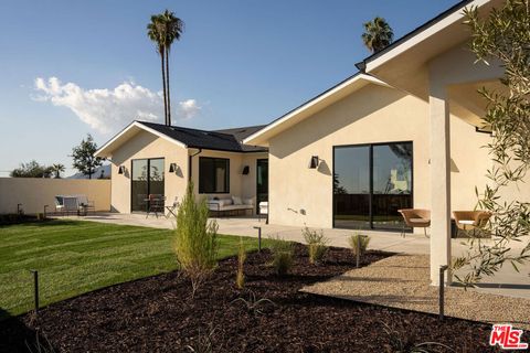 Photo of 3458 Monterosa Drive, Altadena, CA 91001 (MLS # 26760555)