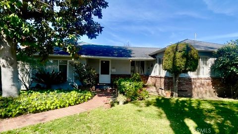 Photo of 315 E Las Flores Avenue, Arcadia, CA 91006 (MLS # AR26055754)