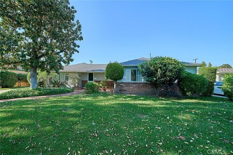 Photo of 315 E Las Flores Avenue, Arcadia, CA 91006 (MLS # AR26055754)