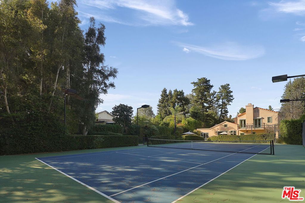 4219 Tarzana Estates Drive