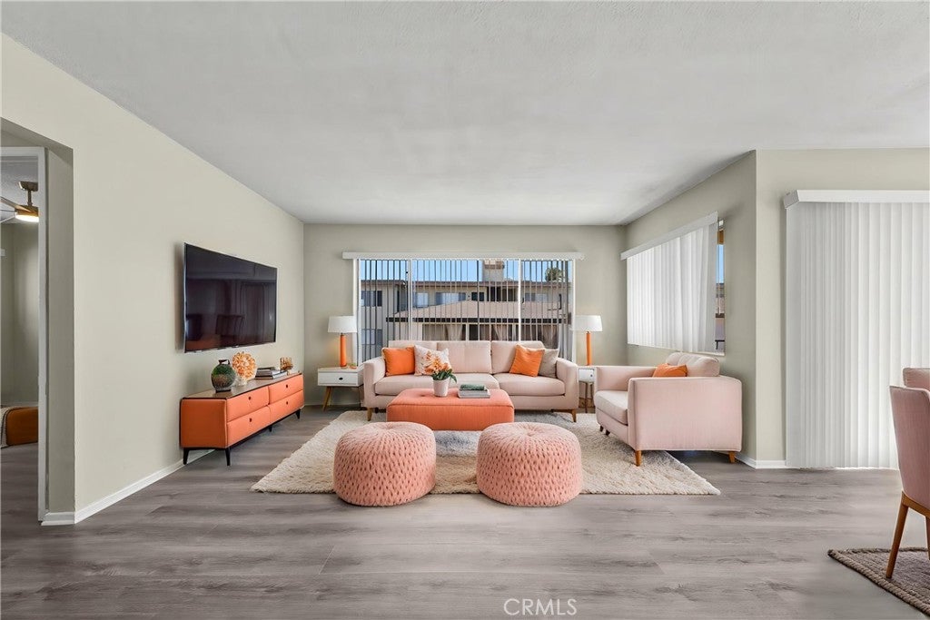 114 N Eucalyptus Avenue