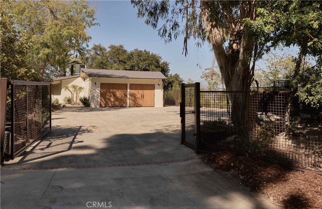 3655 Wrightwood