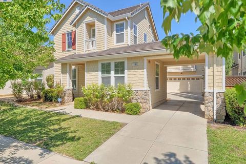 Photo of 1357 Tiffany Dr Dr, Brentwood, CA 94513 (MLS # 41104158)
