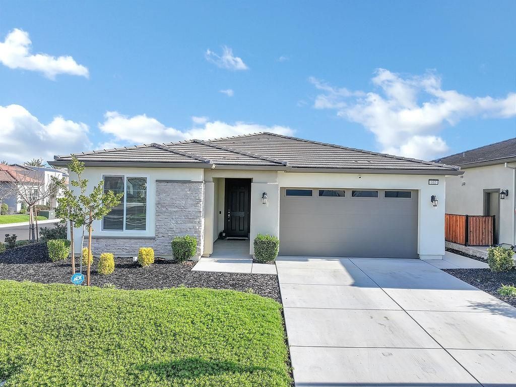 Photo of 102 Coral Street St, Brentwood, CA 94513 (MLS # 41121129)