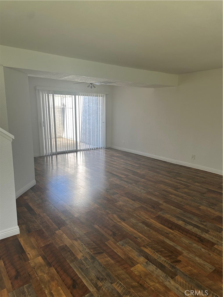 172 W Walnut D