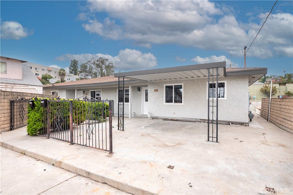 5245 Navarro