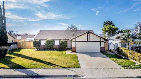 Photo of 1385 W Wedgewood St, Rialto, CA 92376 (MLS # CV26025982)
