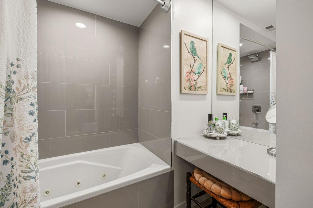 Magnesia Falls Cove - Residential